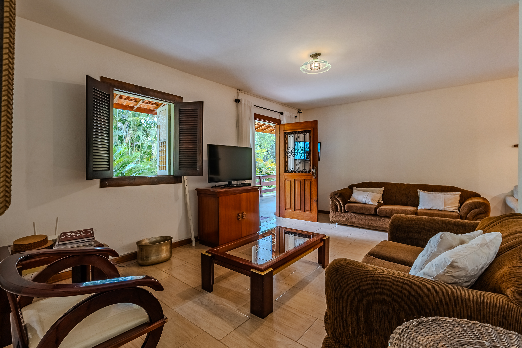 Sitio à venda com 9 dormitórios em São Luiz do Paraitinga/SP.