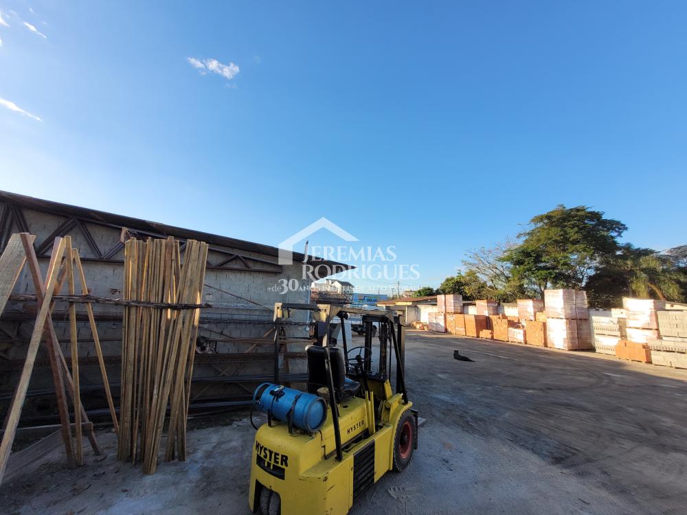 Galpão com área total de 1.600 m² - Pindamonhangaba/SP