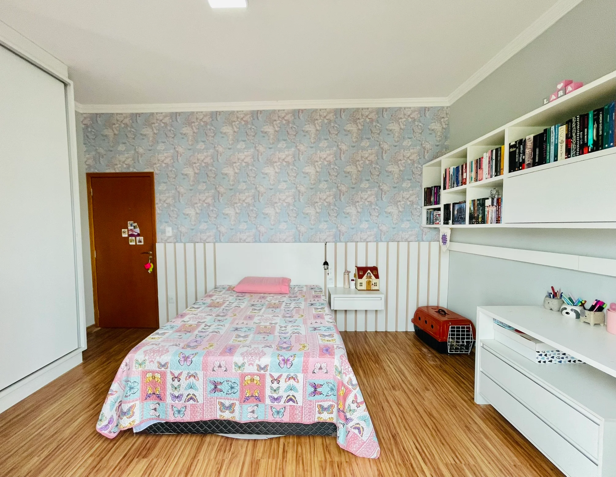 Casa à venda com 3 dormitórios no Condomínio Parque das Araucárias em Tremembé/SP. 