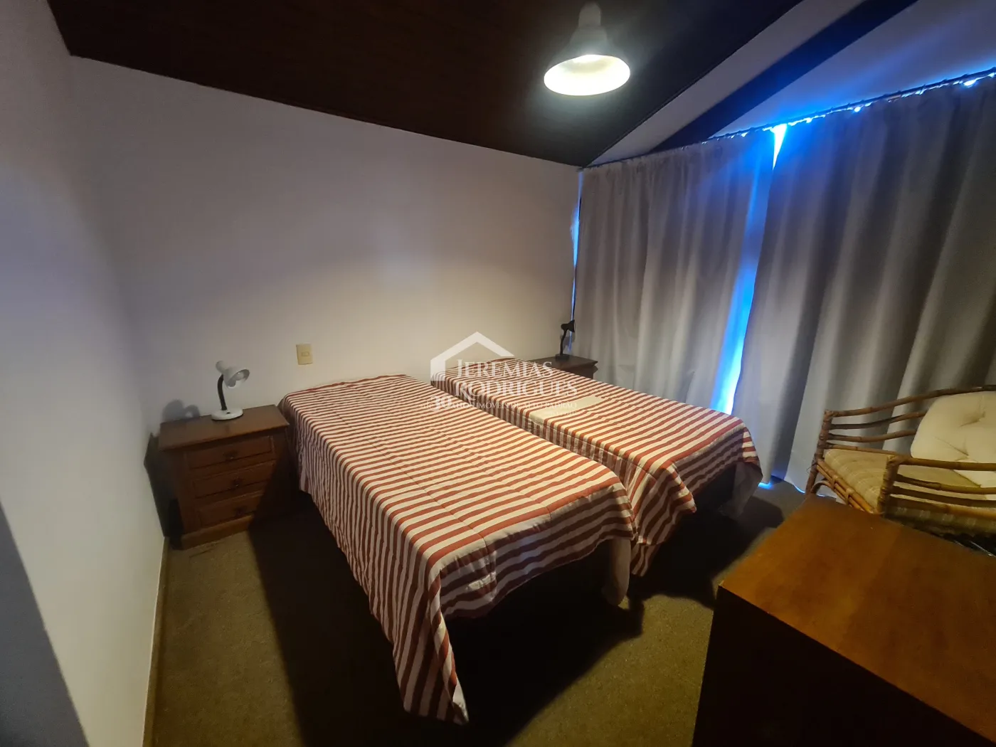 Casa à venda com 6 suítes no Condomínio Jardim Véu da Noiva em Campos do Jordão/SP