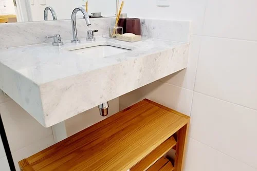 Studio Mobiliado com Varanda na Vila Mariana