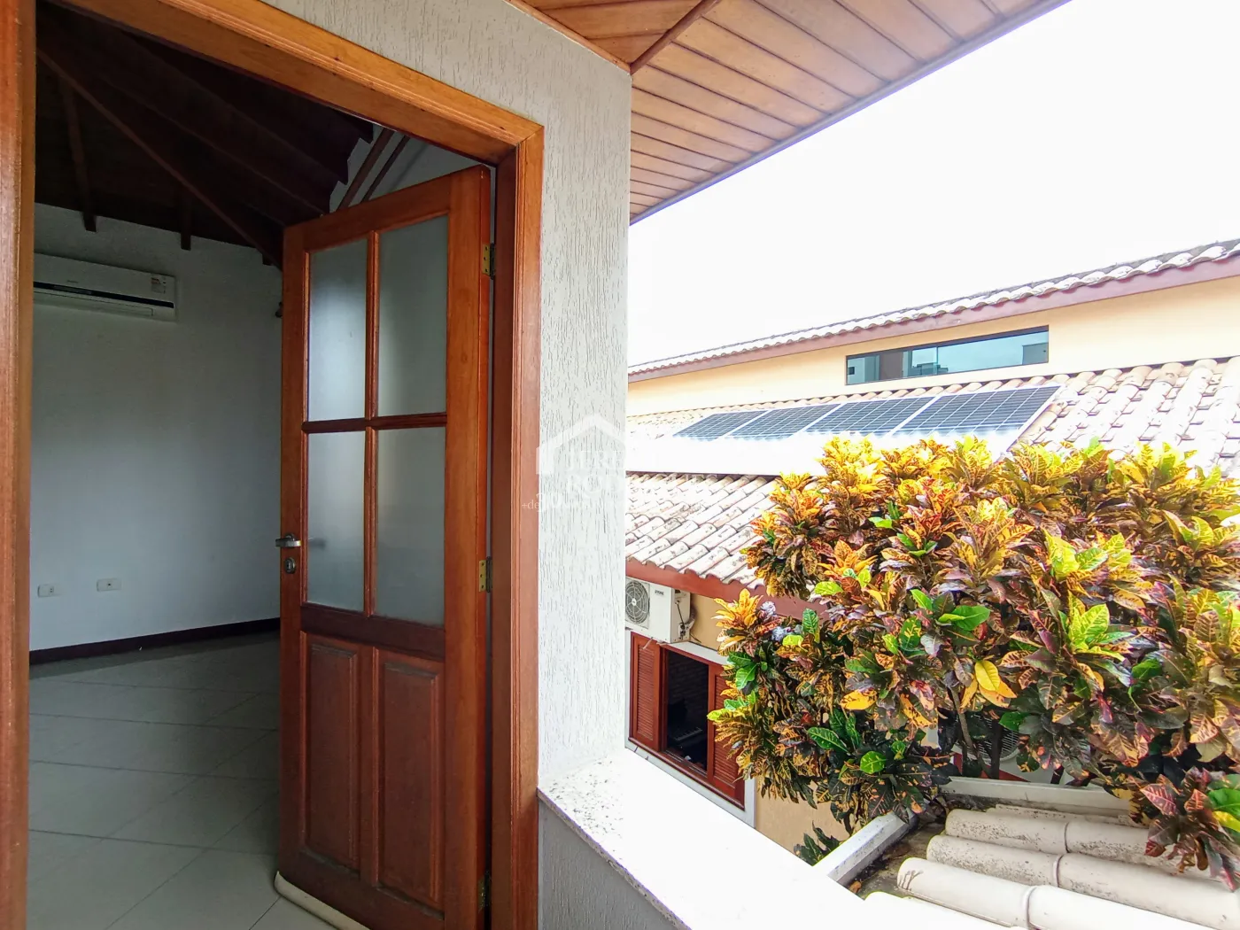 Casa para venda e locação com 3 dormitórios no Condomínio Taubaté Village em Taubaté/SP