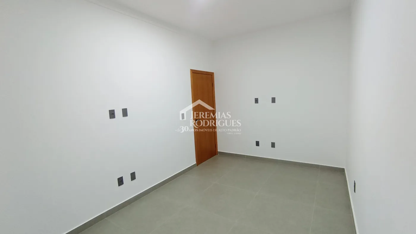 Casa à venda com 3 dormitórios no Condomínio Perolas do Vale em Tremembé/SP.