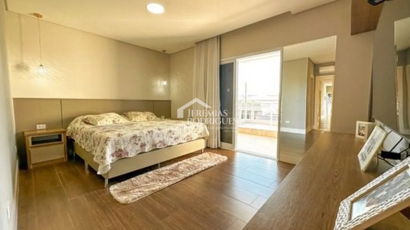 Casa com 368 m² - Condomínio Morada do Visconde - Tremembé/SP