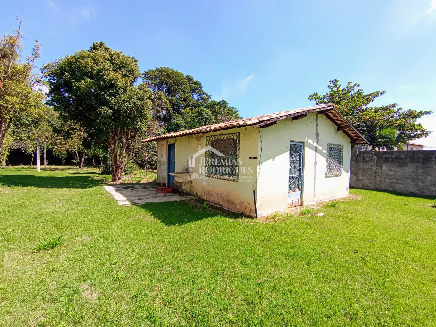 Chácara para locação com 4 dormitórios no bairro Jardim Carlota em Moreira Cesar/SP