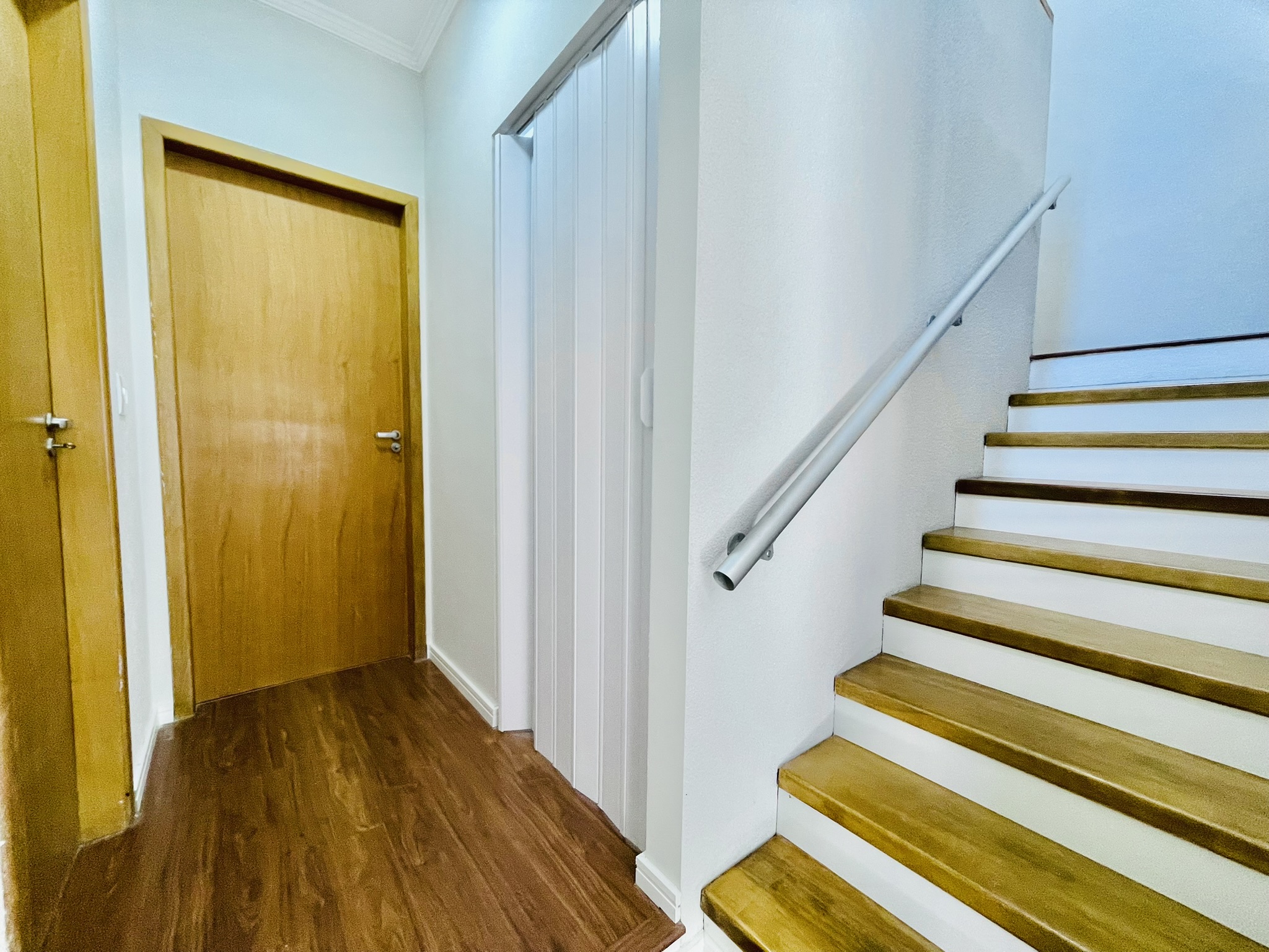 Casa à venda com 3 suítes no Condomínio Campos do Conde II em Tremembé/SP.