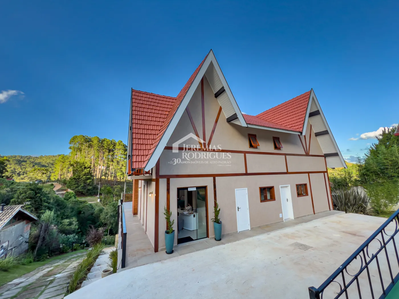 Pousada com 10 suítes, 518 m² - Recanto das Araucárias - Campos do Jordão/SP.
