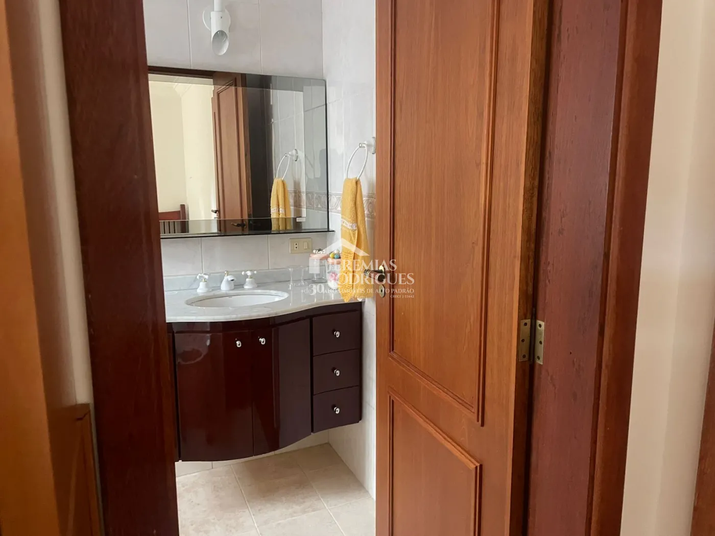 Apartamento com 3 dormitórios, 186 m² -  Condomínio Nouvelle Ville - Campos do Jordão/SP