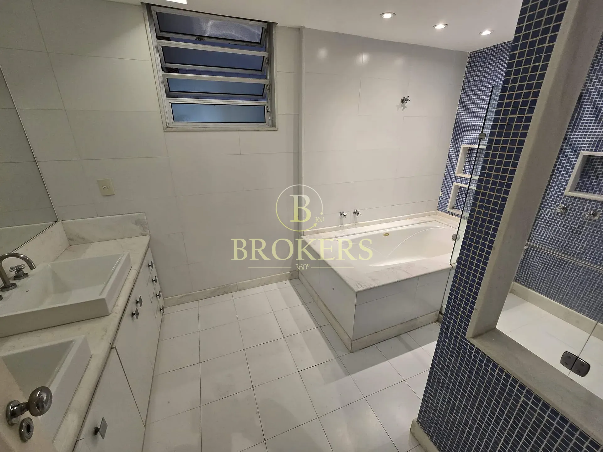 Apartamento garden à venda, Praia do Flamengo, varanda interna, salão em múltiplos ambientes, 3 qua