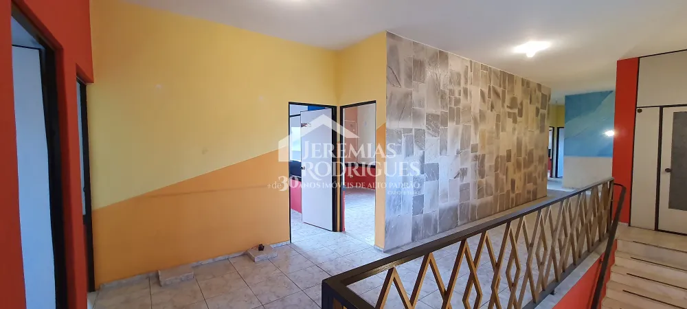 Prédio comercial com 310 m² -  Independencia - Taubaté/SP