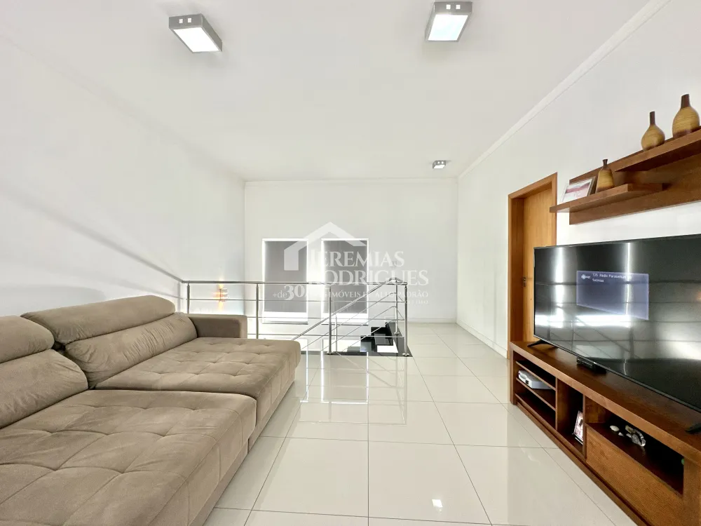 Casa mobiliada para locação no Condomínio Campos do Conde I em Tremembé/SP. 