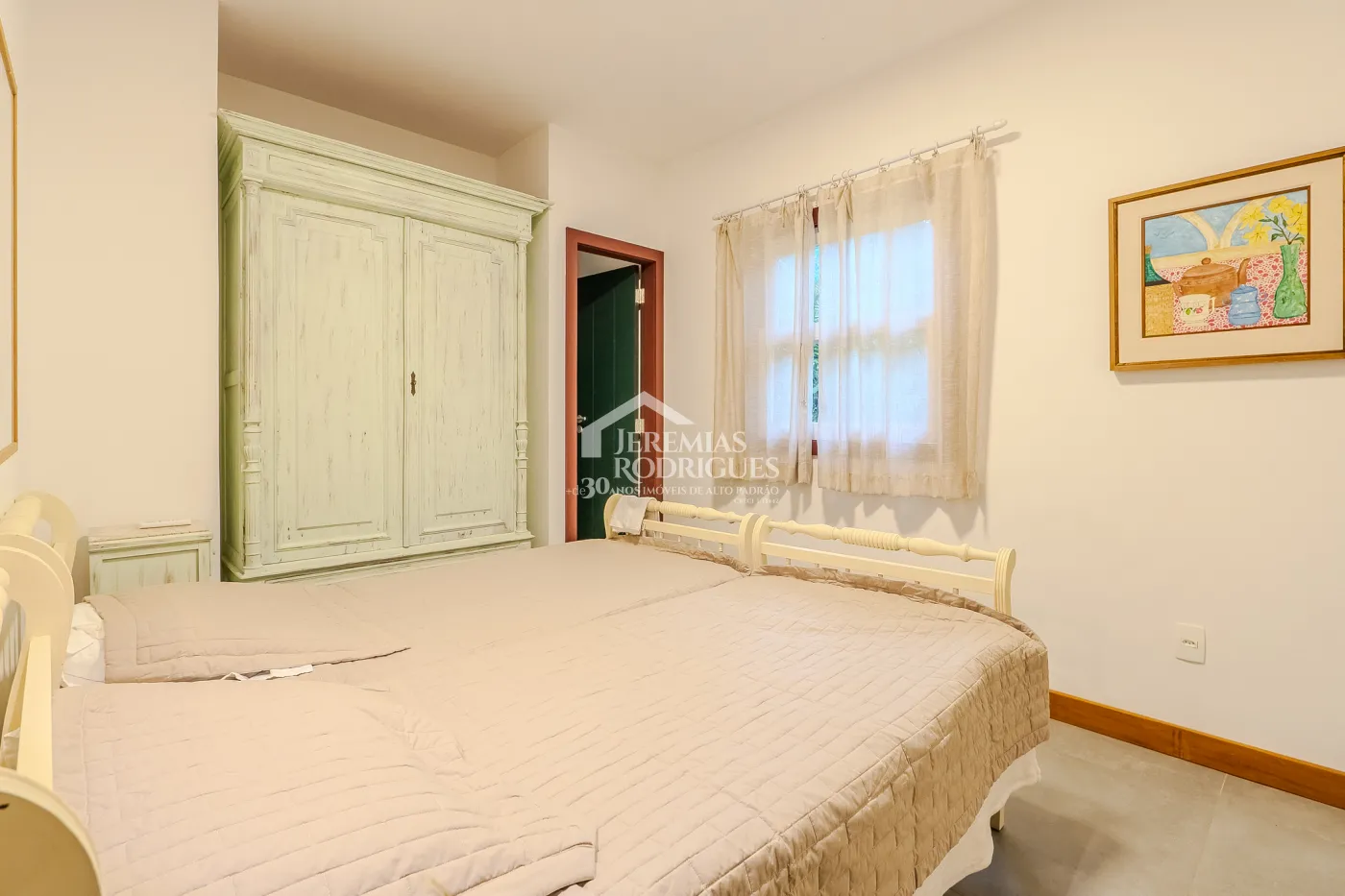 Fazenda à venda com 3.389.000,00 m² em Piraí/RJ.