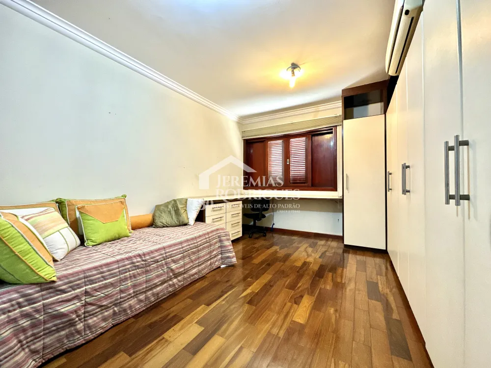 Casa com 4 quartos, 617 m² - Condomínio Taubaté Village - Taubaté/SP