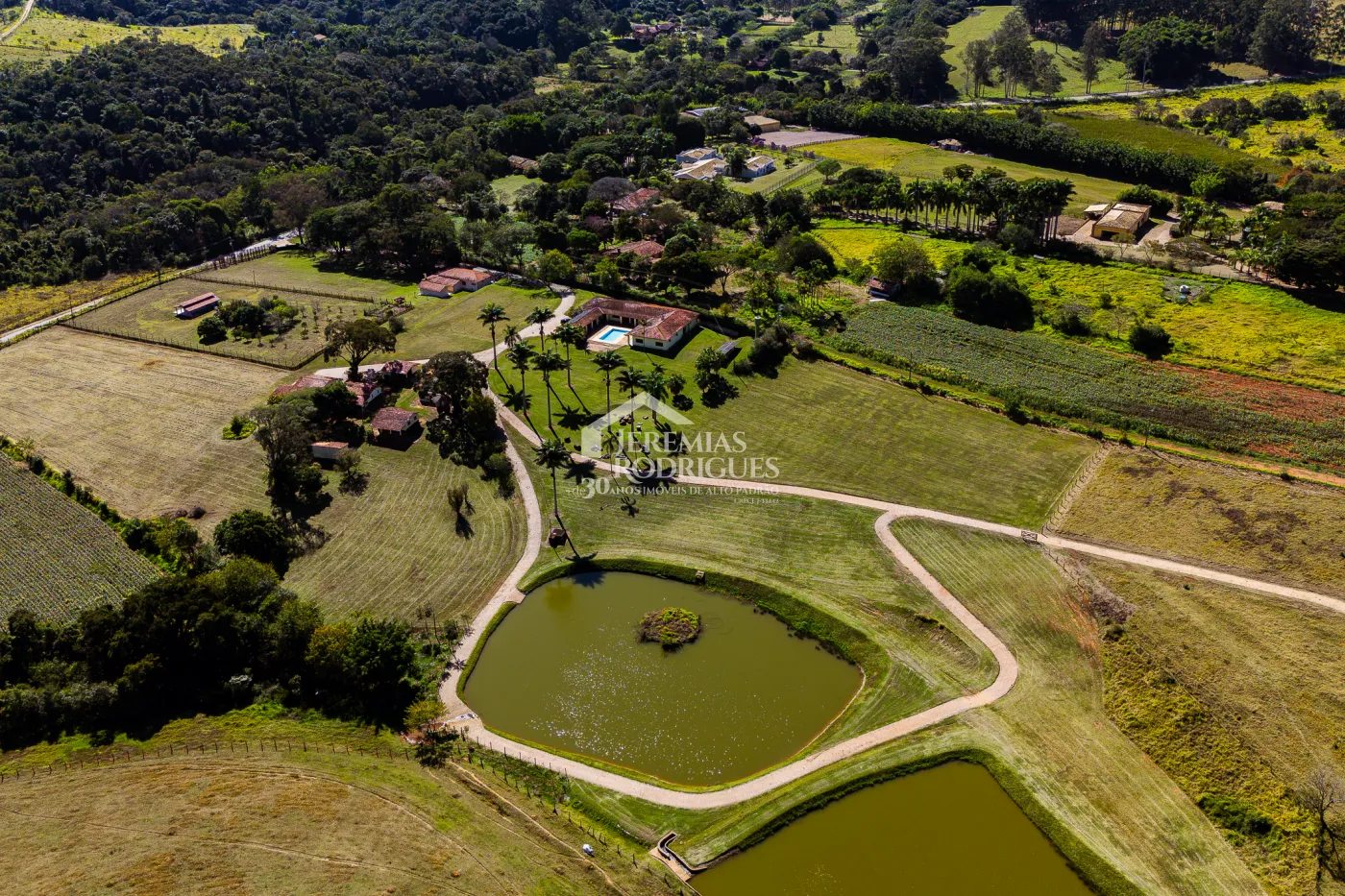 Fazenda à venda com 183.000 m² em Campinas/SP.