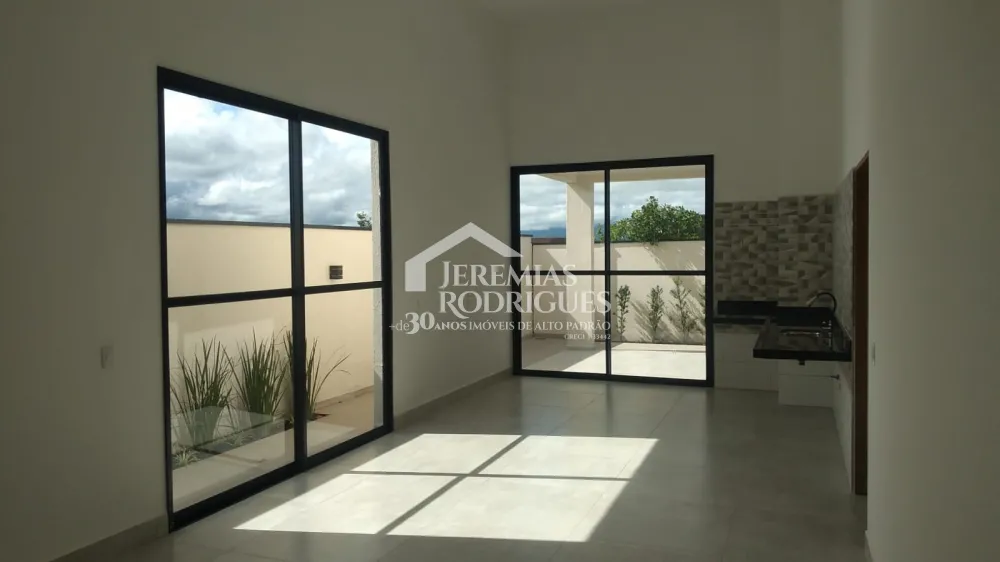 Casa à venda com 3 suítes - Condomínio Pérola do Vale - Tremembé/SP.