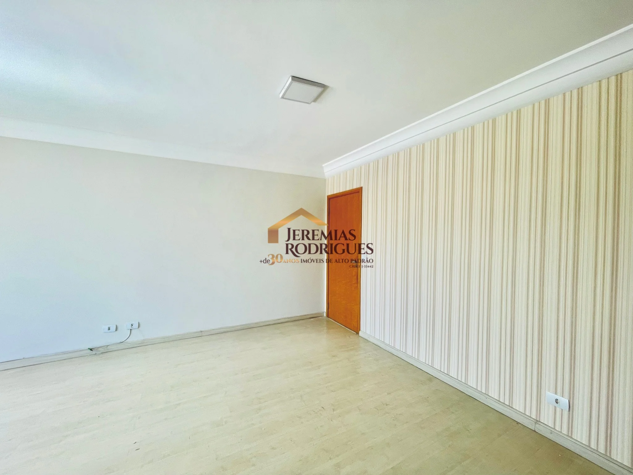Apartamento para locação no Condomínio Varandas da Mantiqueira em Taubaté/SP.