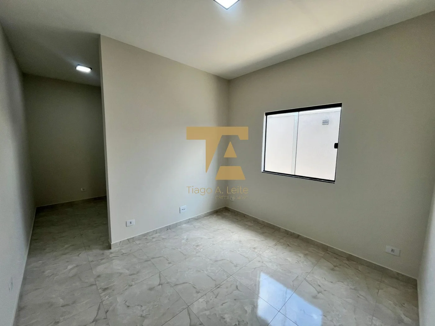 Casa no Portal dos Eucaliptos em Pindamonhangaba com suíte e closet