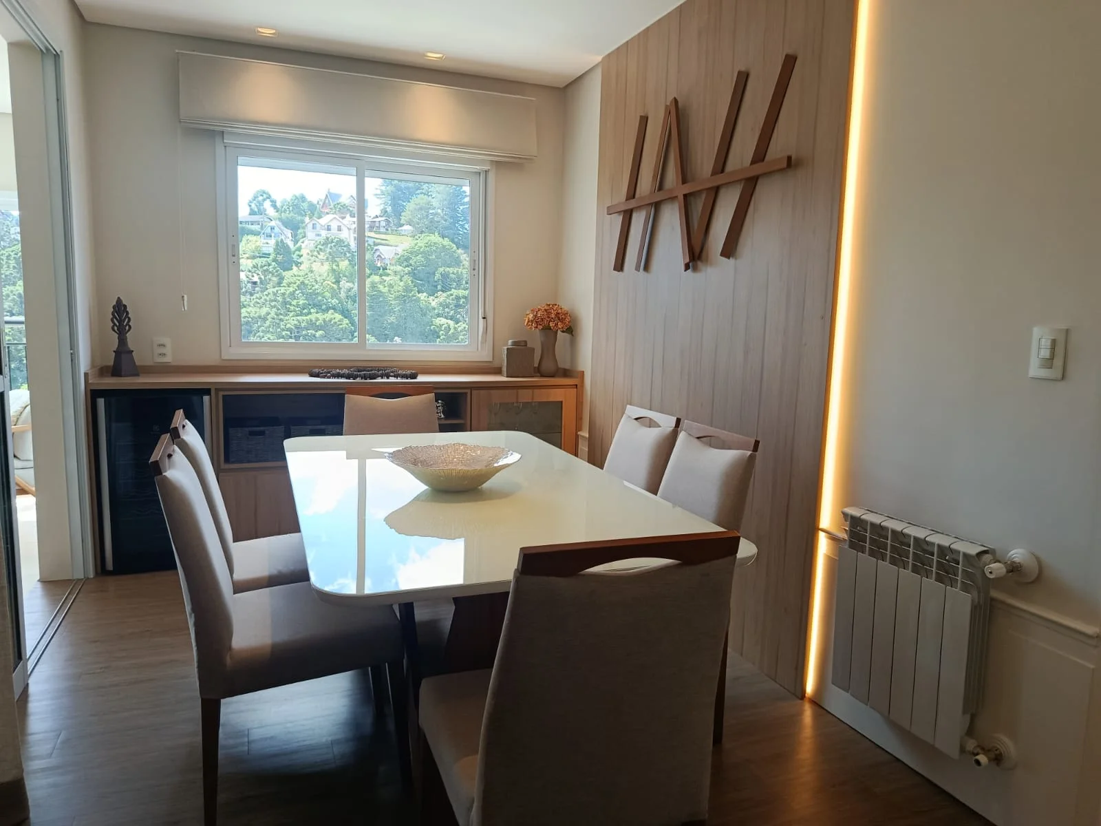 Apartamento à venda com 3 suítes no Edifício Le Premier em Campos do Jordão/SP. 