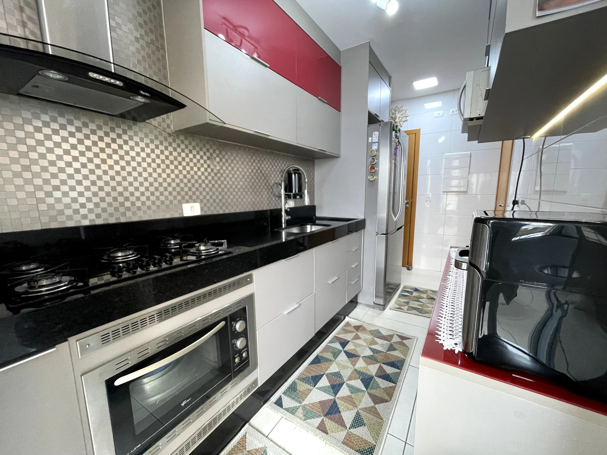 Apartamento à venda com 3 suítes no Condomínio Renaissance em Taubaté/SP. 
