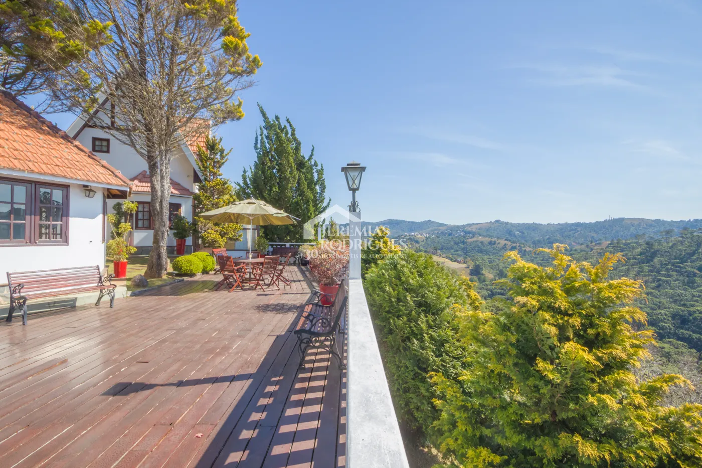 Casa com 3 suítes, 170 m² - Condomínio Jardim Monte Belo - Campos do Jordão/SP