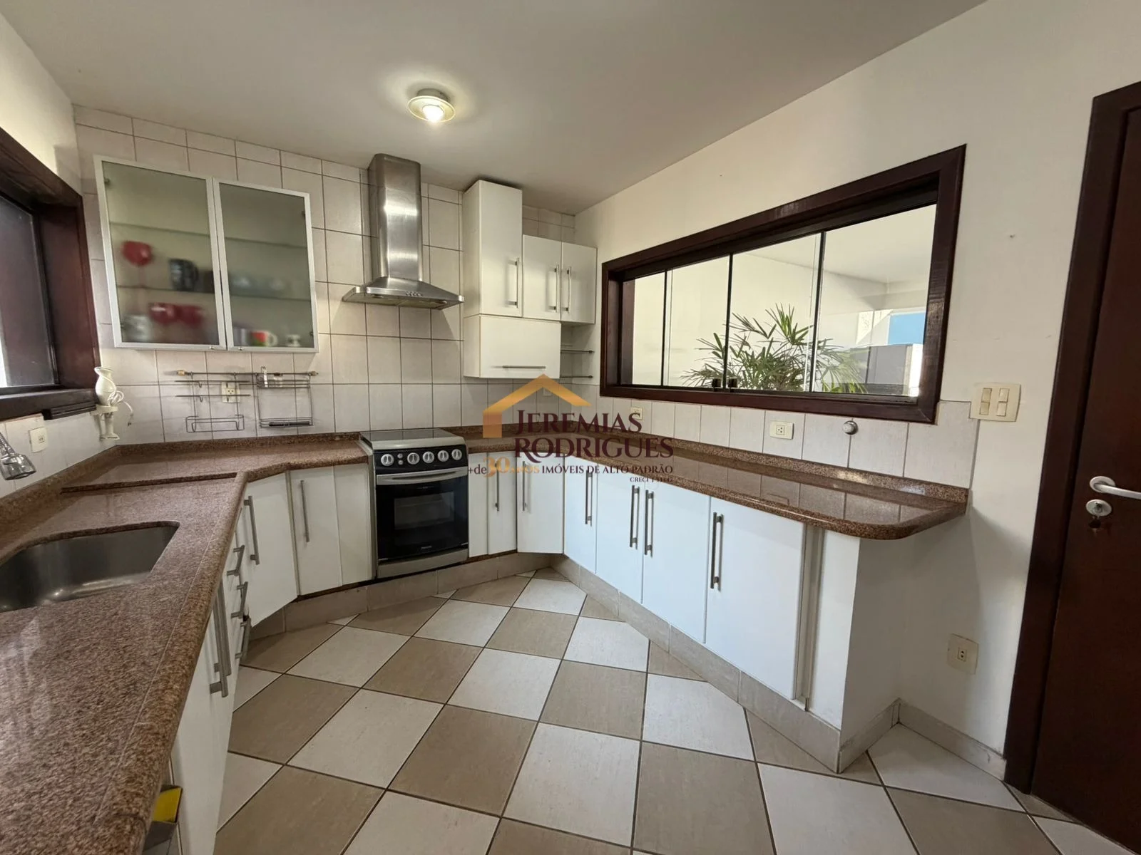 Casa à venda no bairro Jardim Residencial Doutor Lessa em Pindamonhangaba/SP. — foto 8