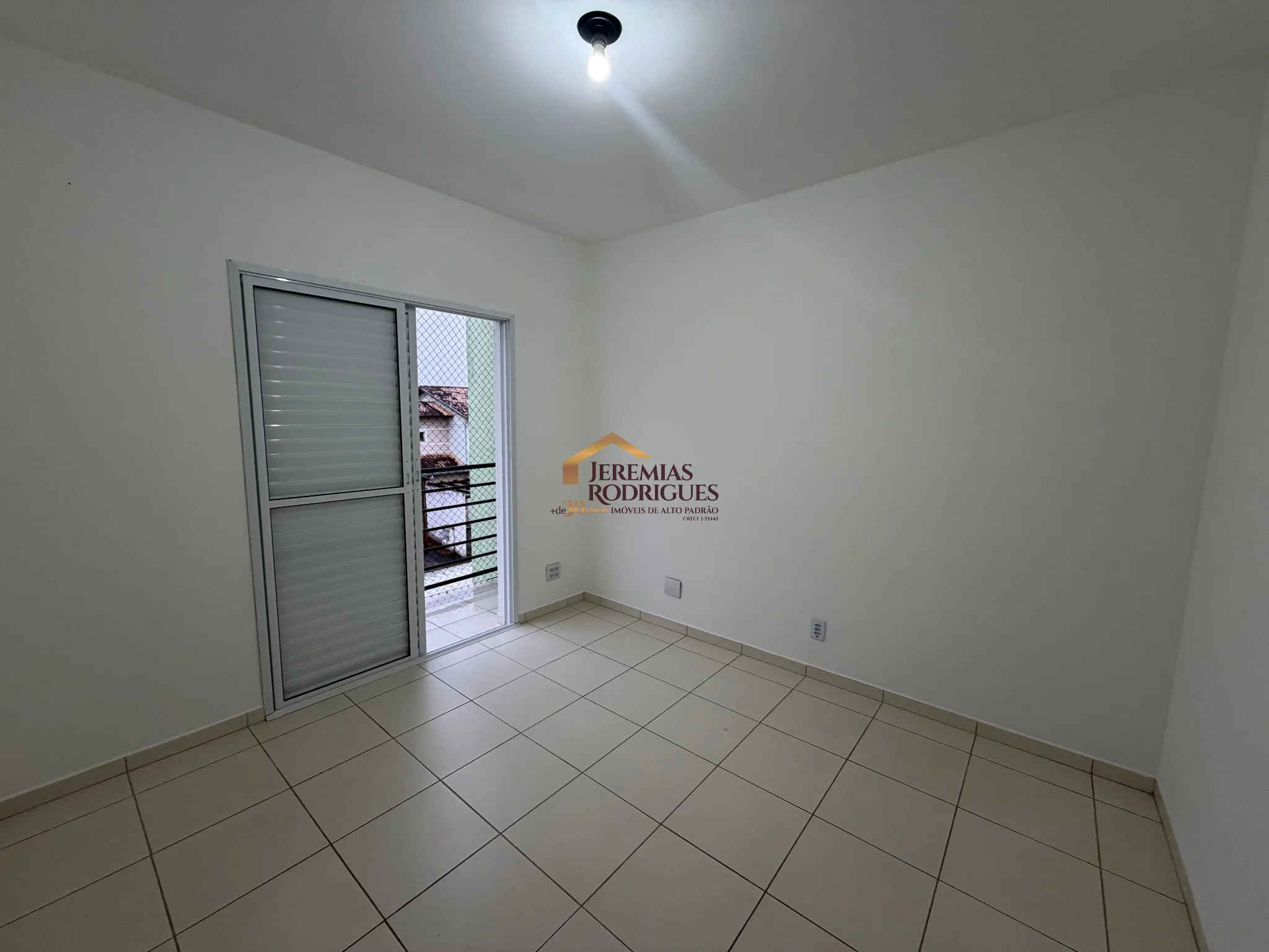 Casa para locação no Condomínio Residencial Jardins em Pindamonhangaba/SP. - foto 6