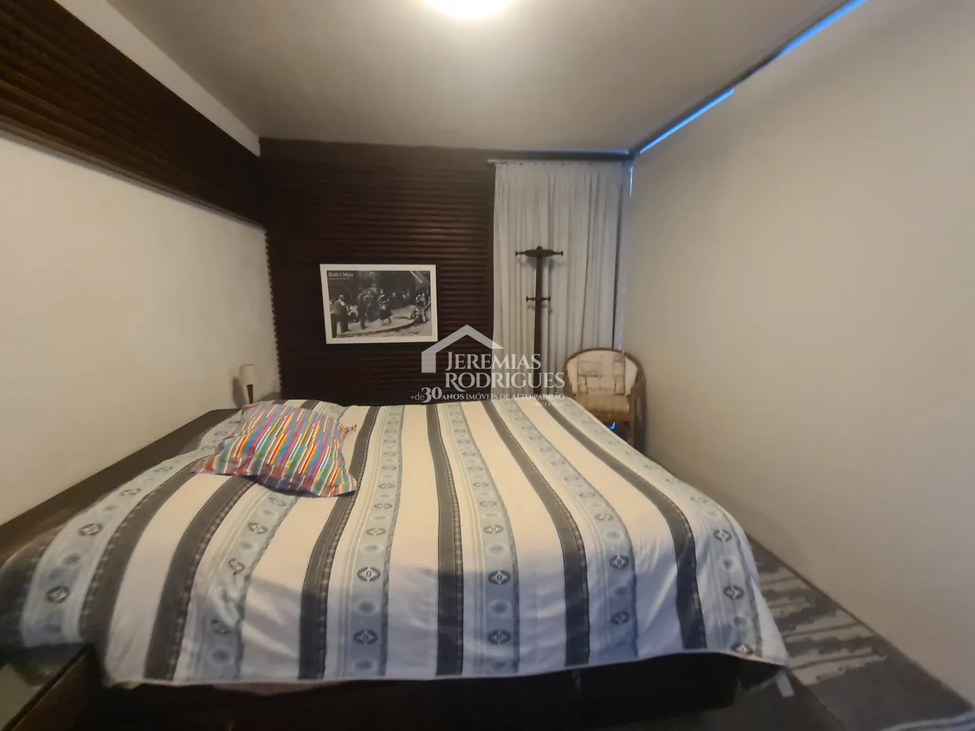 Casa à venda com 6 suítes no Condomínio Jardim Véu da Noiva em Campos do Jordão/SP