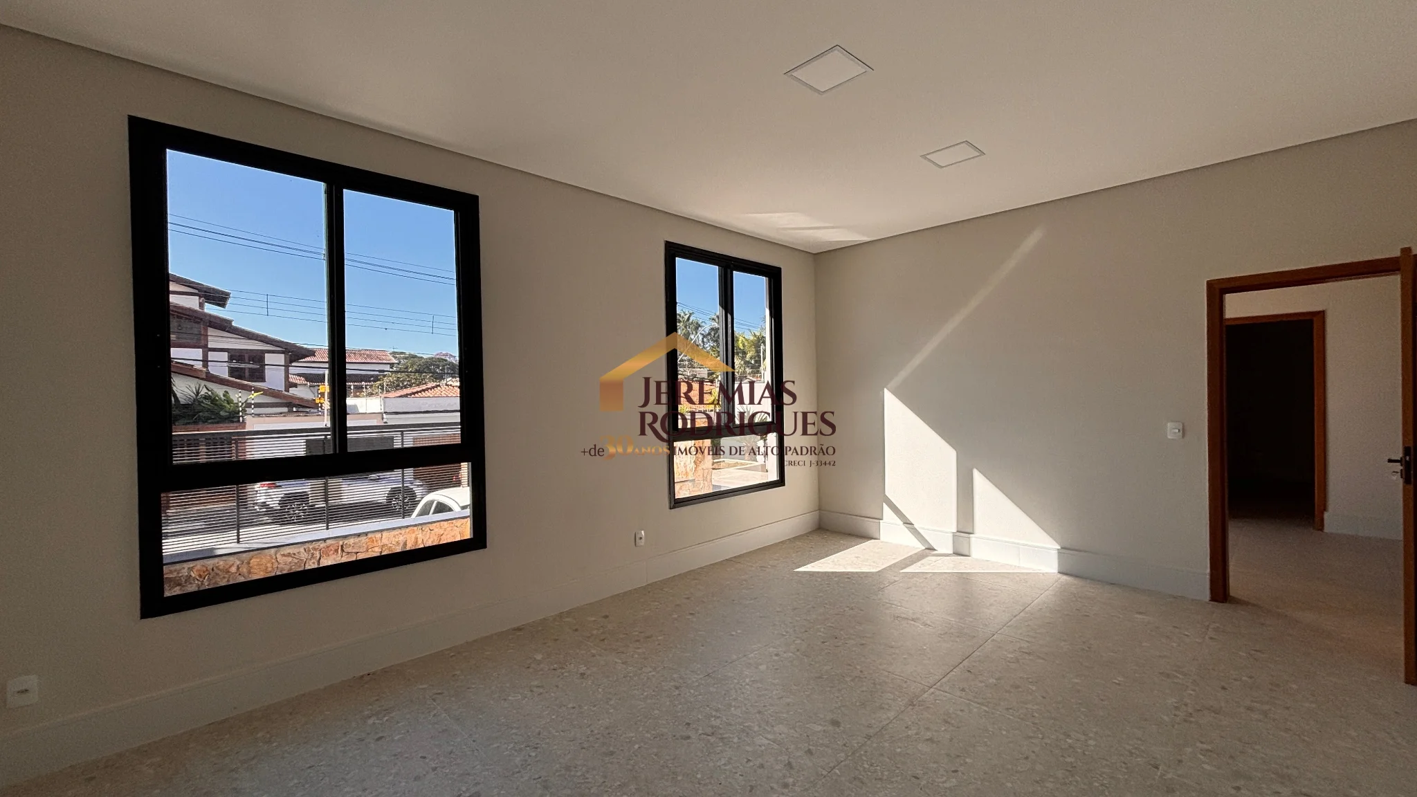 Imóvel comercial Amplo no centro de Pindamonhangaba/SP. — foto 4