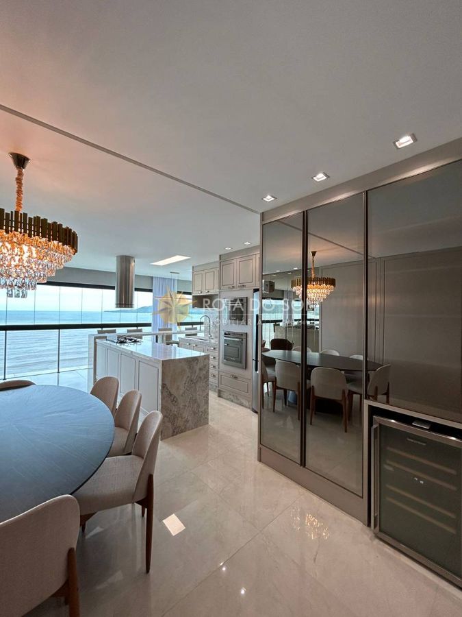 Cartier Apartamento Frente Mar Decorado 4 Suítes em Meia Praia Itapema SC — foto 10