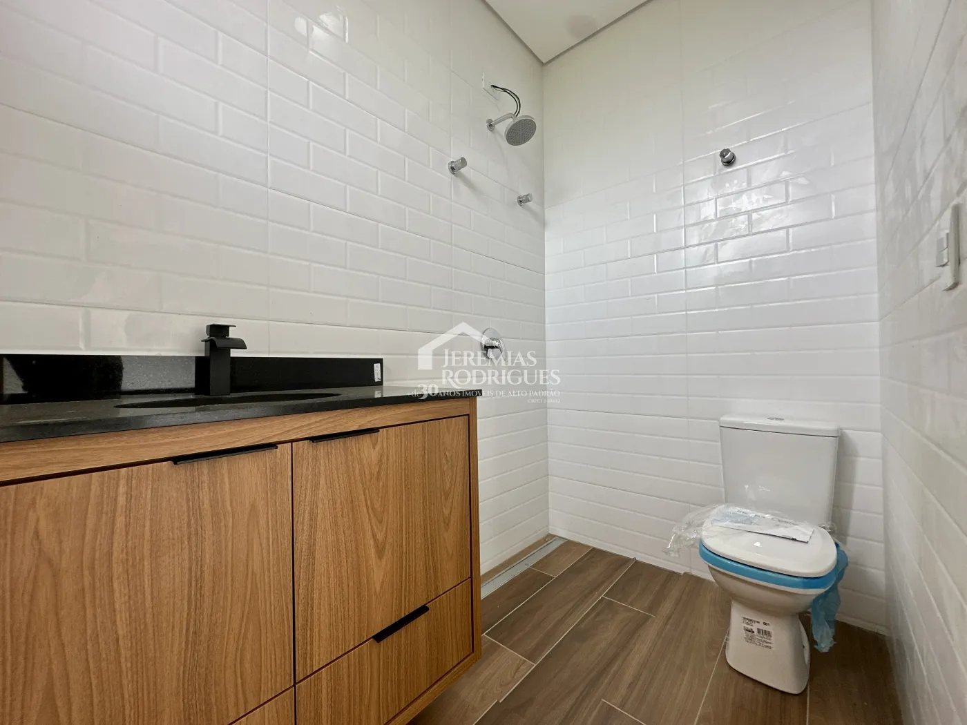 Casa para venda e locação com 3 suítes no Condomínio Cyrela Landscape em Taubaté/SP.