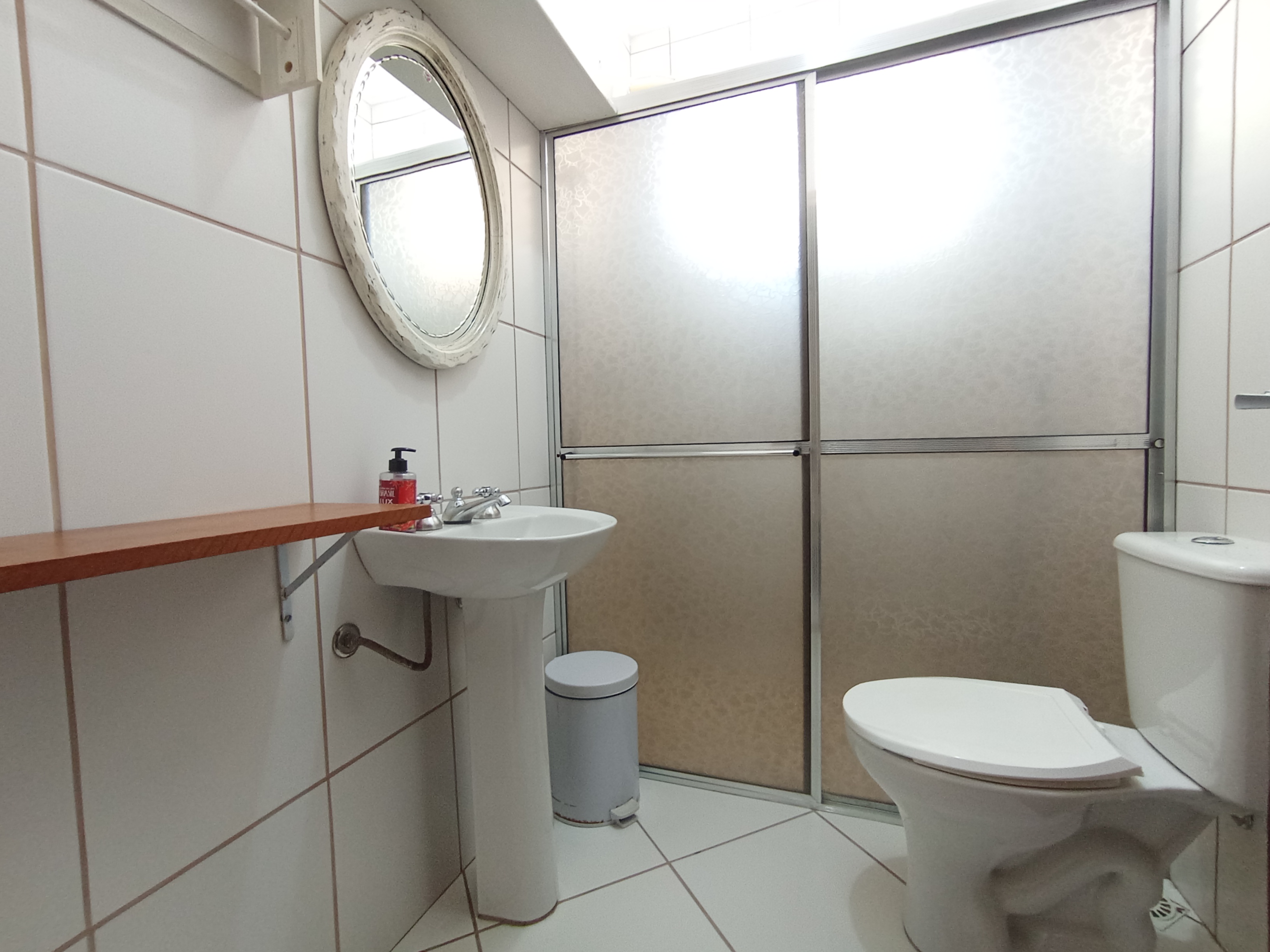 Chácara para venda e locação com 3 dormitórios no bairro Santana em Pindamonhangaba/SP.