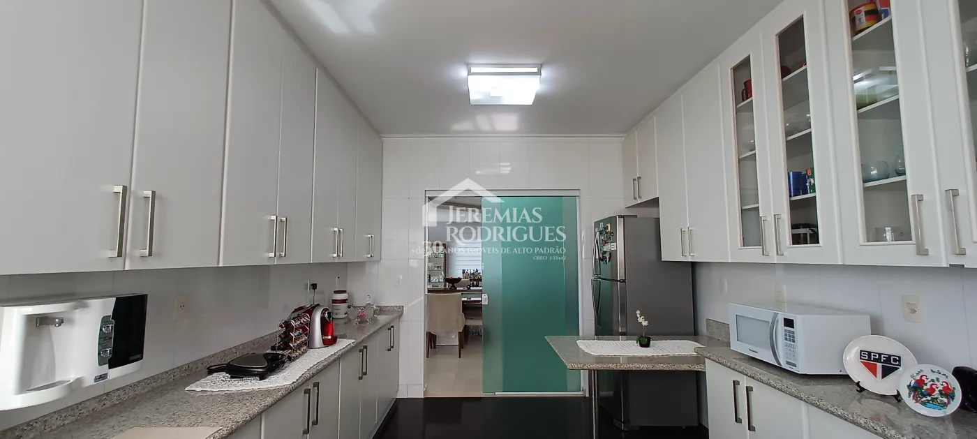 Casa disponível para venda e locação no Condomínio Colonial Village I em Pindamonhangaba/SP