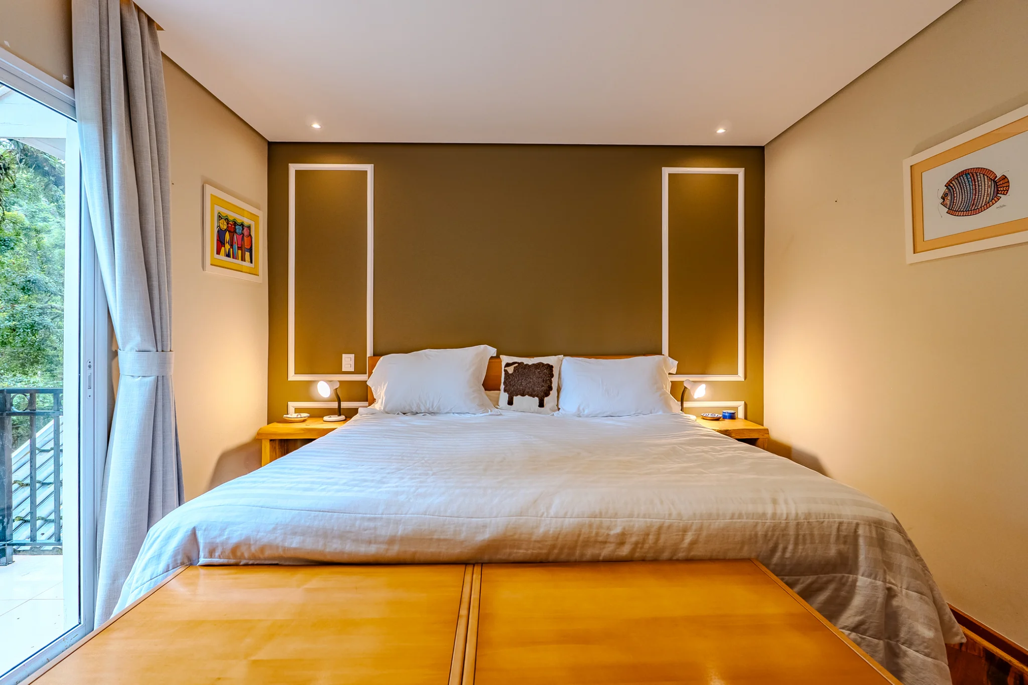 Casa à venda com 4 suítes no Parque Pedra do Baú em Campos do Jordão/SP. 