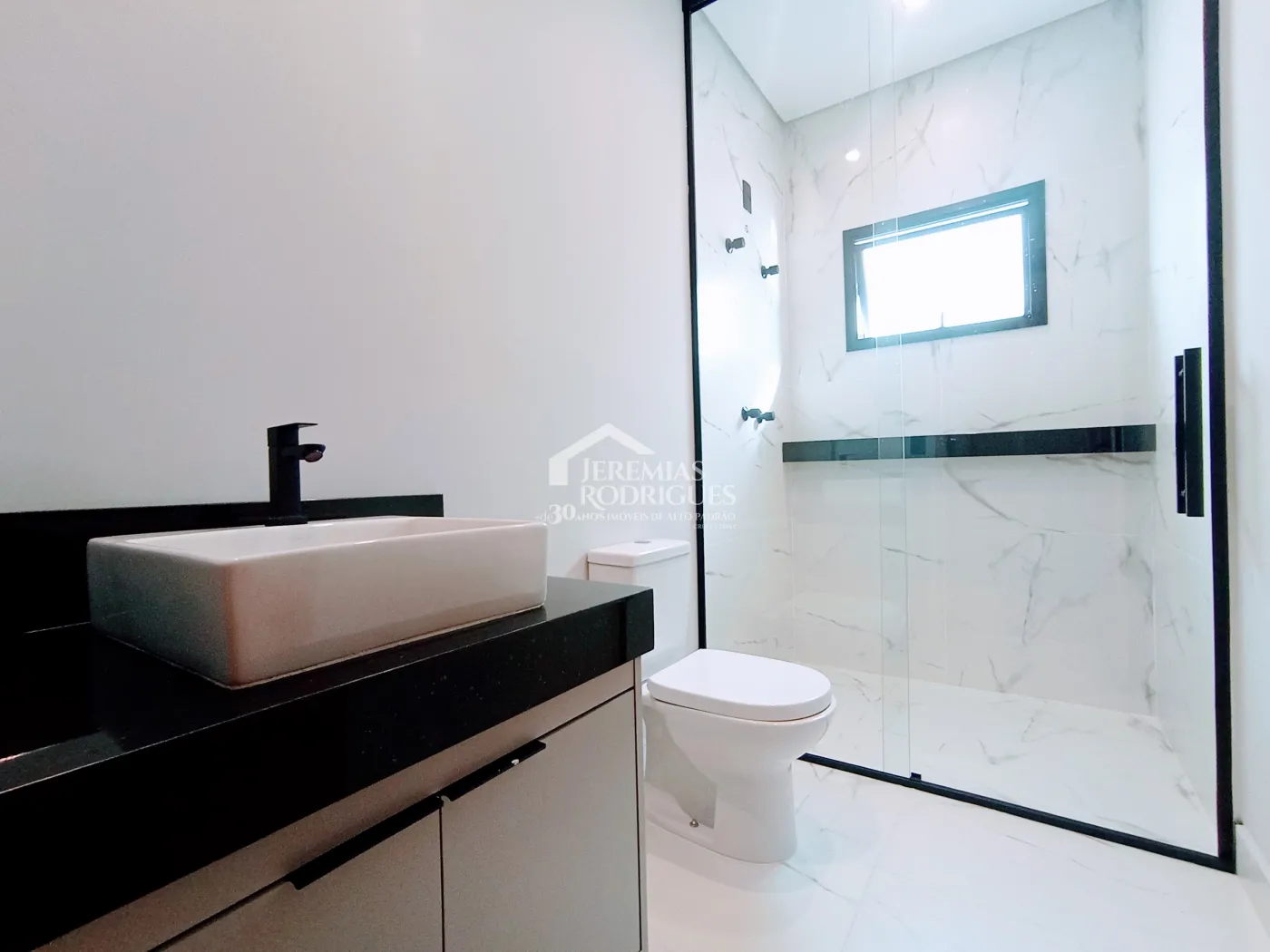 Casa para venda e locação com 3 dormitórios no Condomínio Campos do Conde II - Chambord em Tremembé/SP