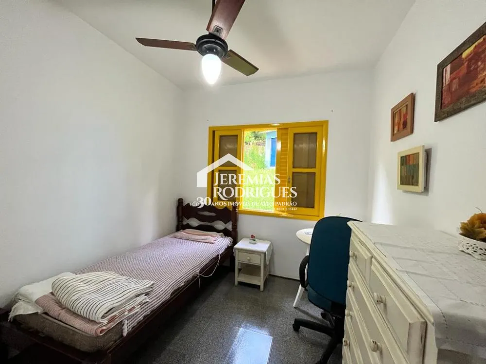 Chácara à venda com 2.000 m² no Condomínio Chácaras Cataguá, em Taubaté/SP.