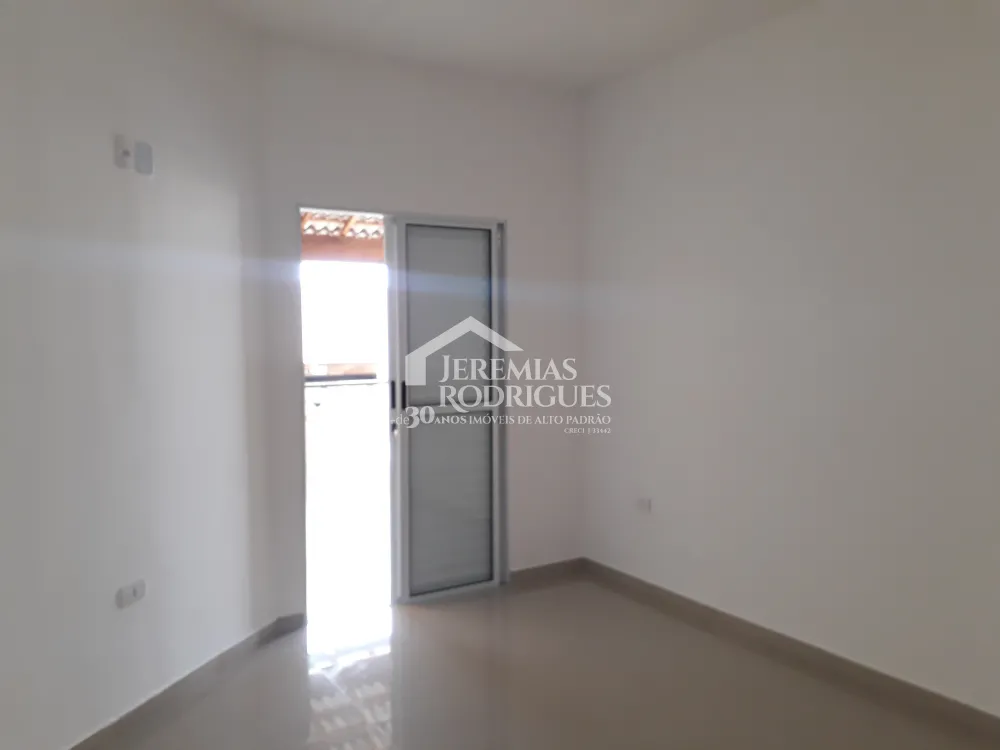 Casa à venda com 3 dormitórios no Condomínio Moema Ville em Pindamonhangaba/SP