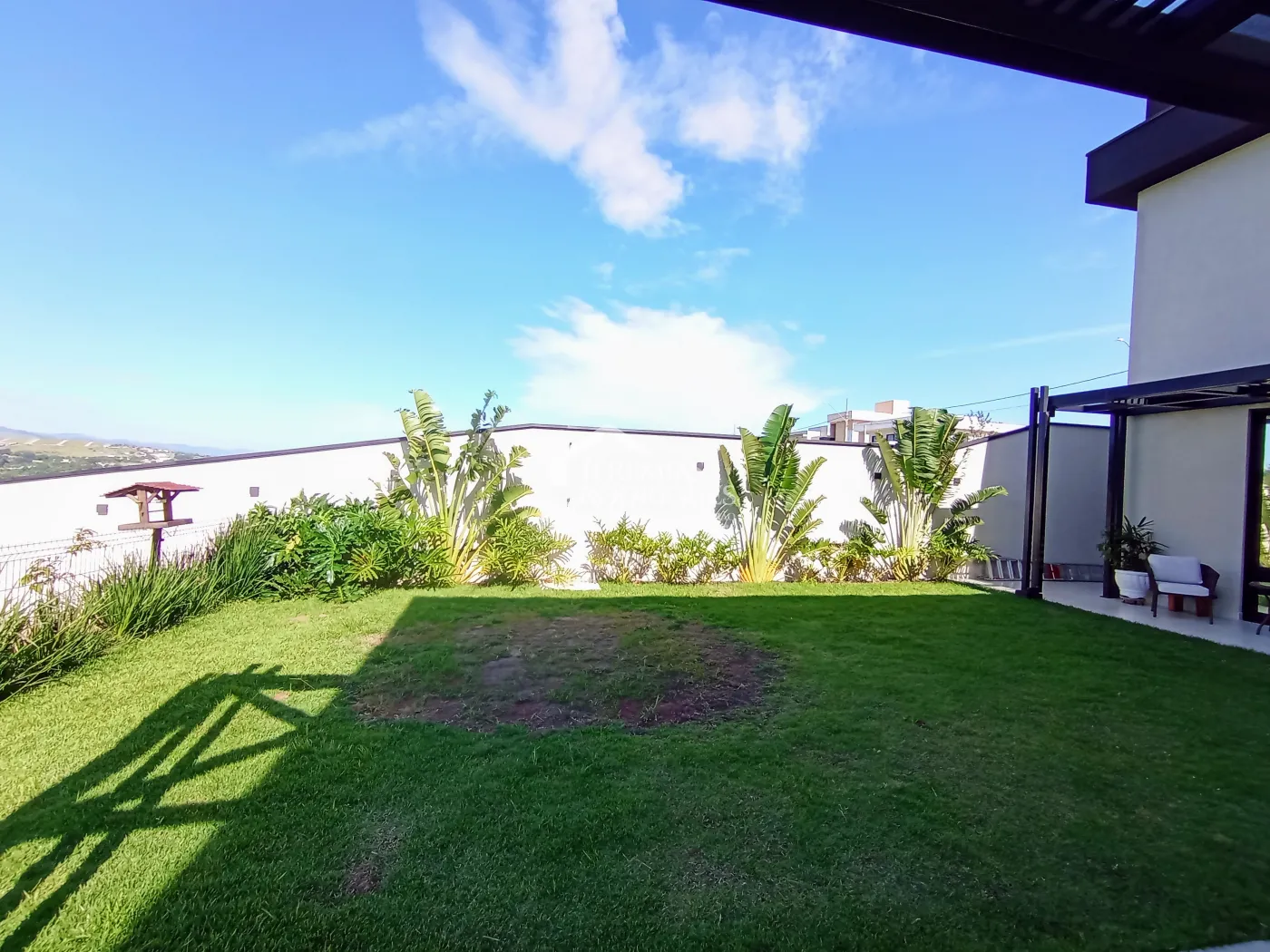 Sobrado invertido para venda com 3 suítes no Condomínio Campos do Conde Taubaté em Taubaté/SP