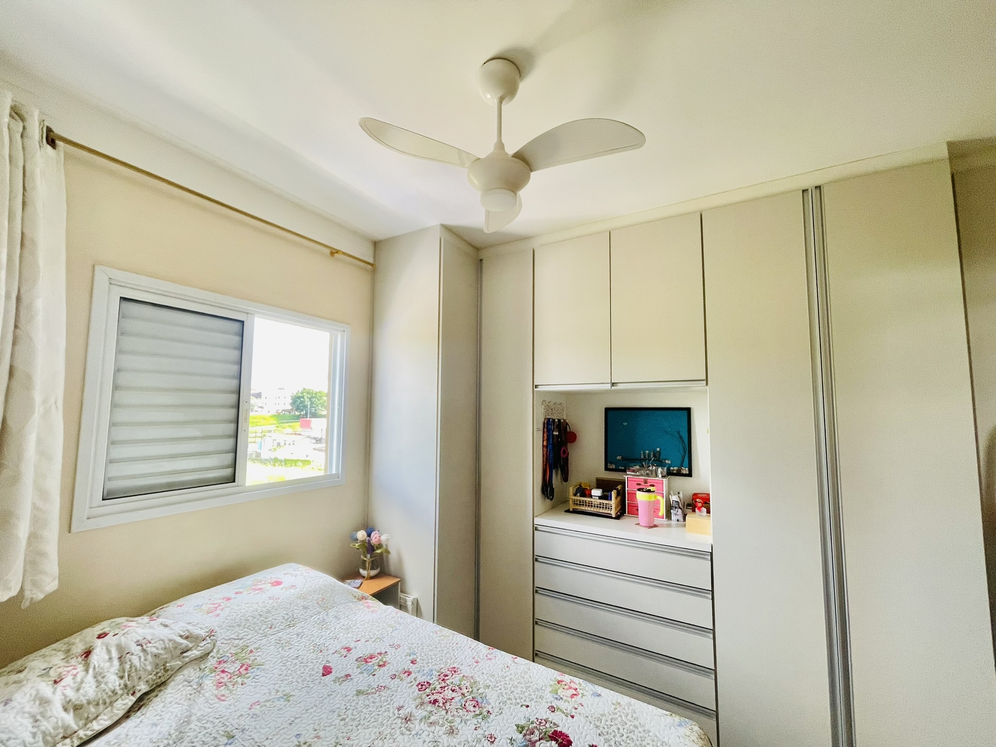 Apartamento à venda com 3 dormitórios, 82 m² no Condomínio Cyan em Taubaté/SP. 