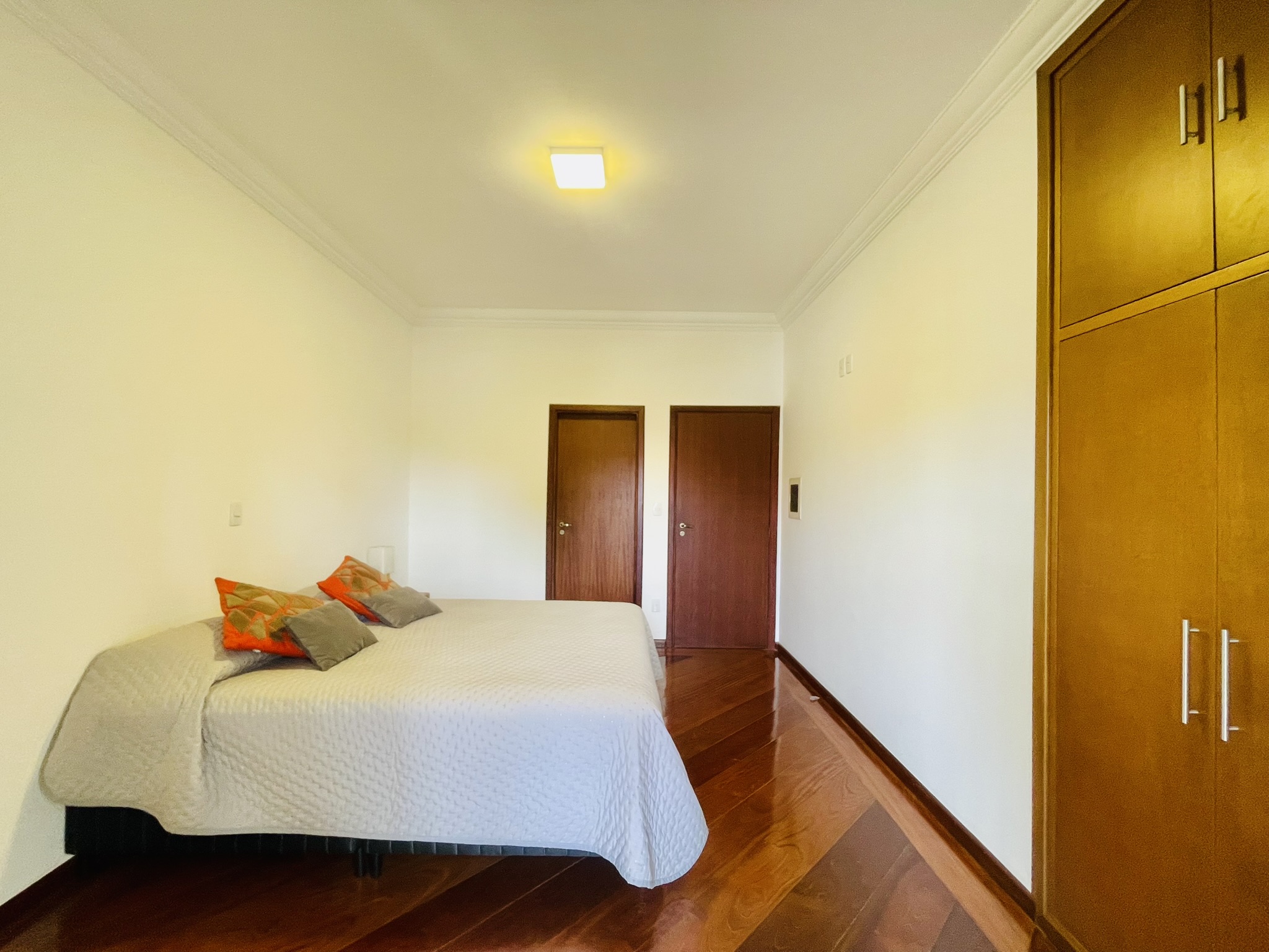 Casa para venda e locação com 4 dormitórios no Condomínio Taubaté Village em Taubaté/SP