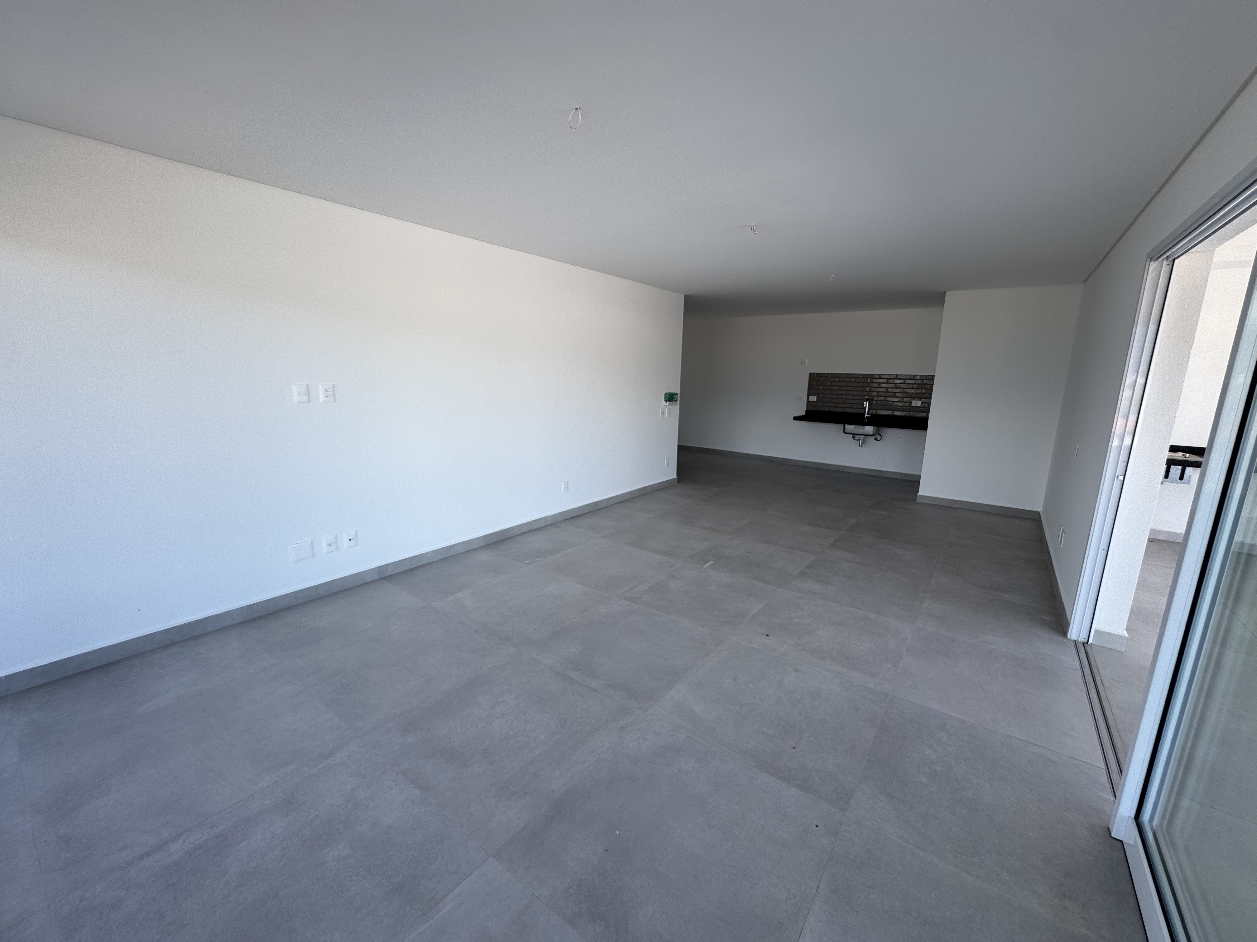 Apartamento à venda com 3 suítes no Condomínio Ankor Residencial em Ubatuba/SP.