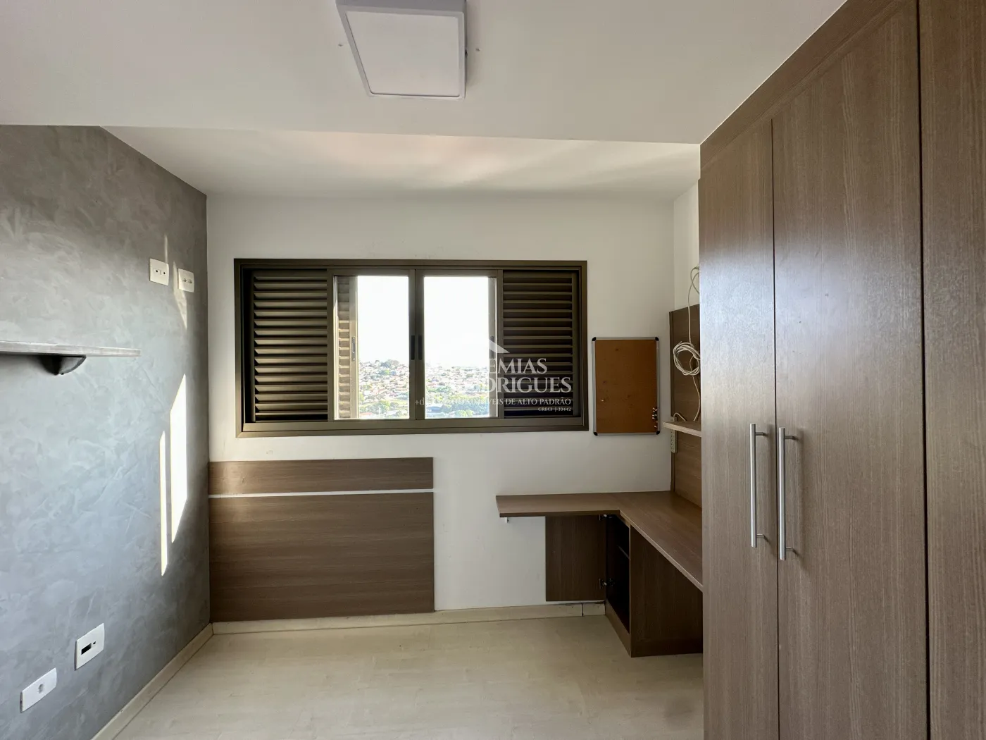 Apartamento com 3 dormitórios, 125 m² - Edifício Jabuticabeiras - Taubaté/SP.