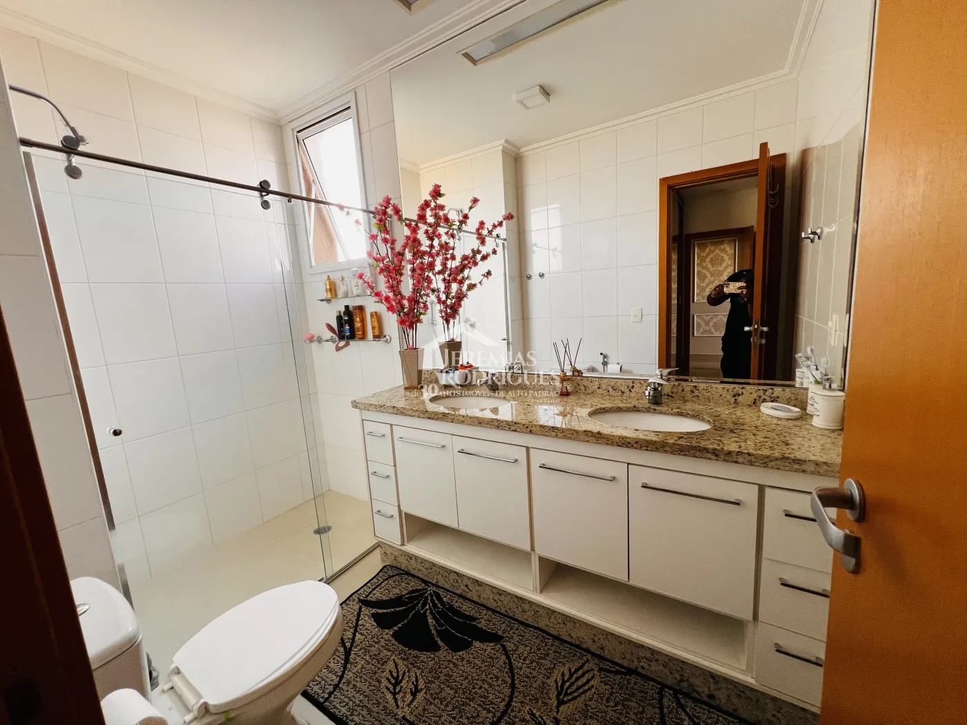 Apartamento para venda com 3 suítes no Condomínio Residencial Renaissance em Taubaté/SP
