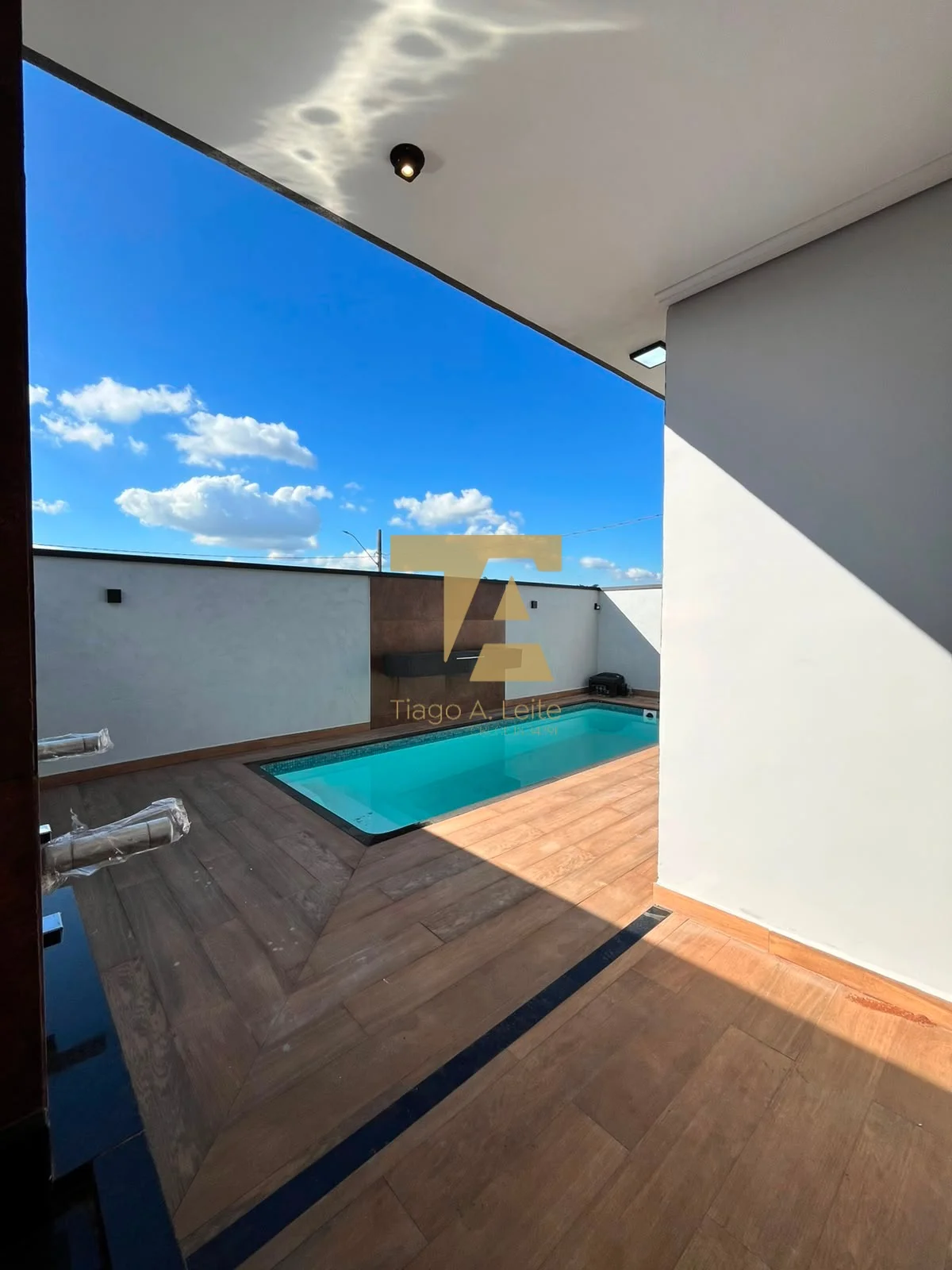 Casa à Venda Pindamonhangaba 3 Quartos 1 Suíte 100m² Piscina — foto 2