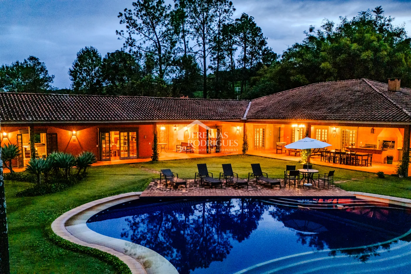 Casa à venda por R$ 6.200.000,00 - Cunha/SP