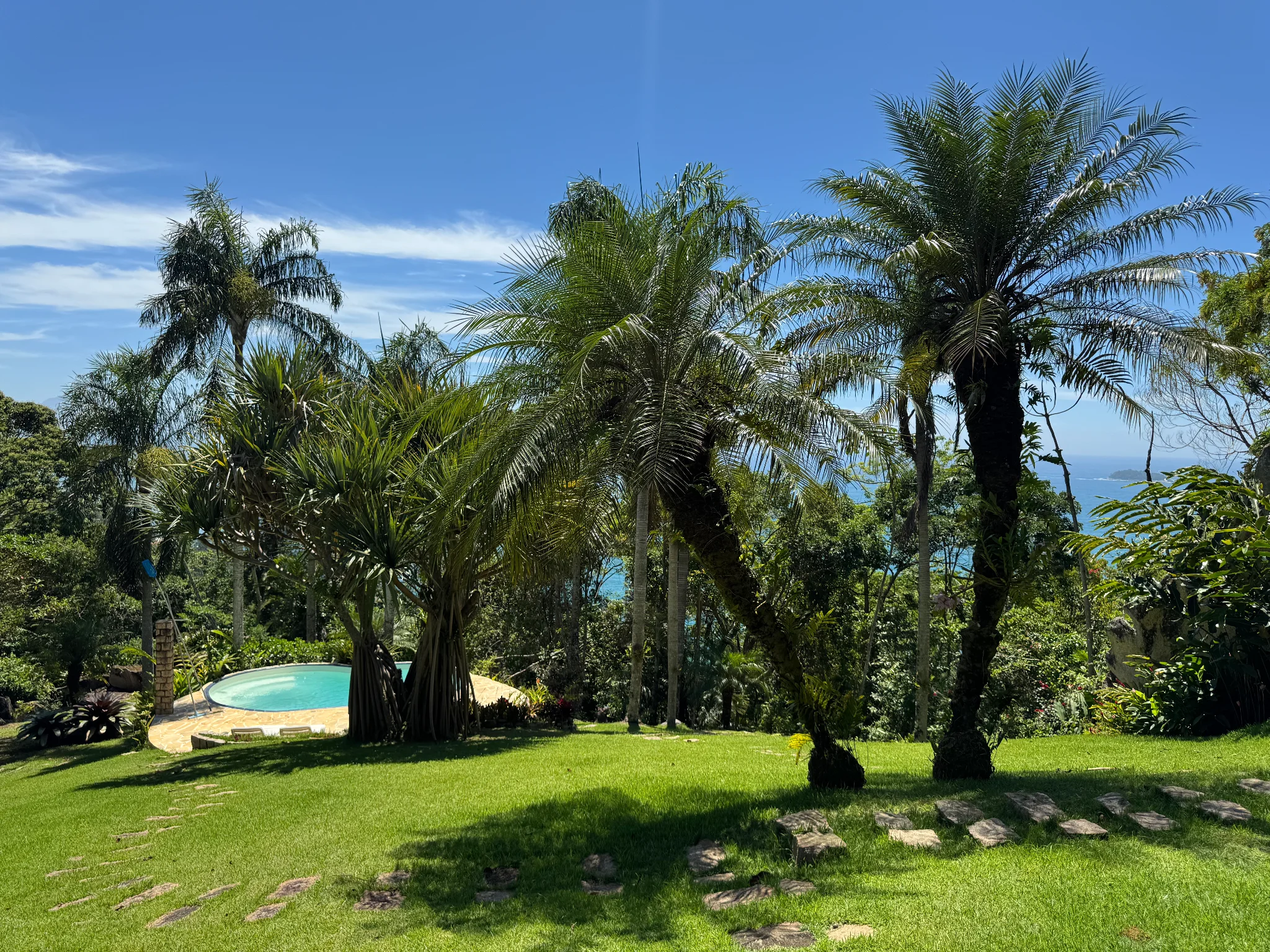 Casa à venda com 3 suítes no Condomínio Ponta das Toninhas em Ubatuba/SP. 
