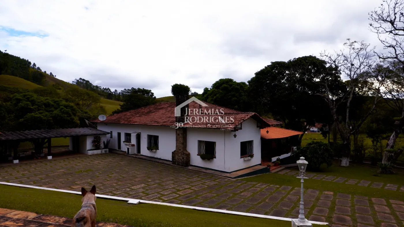 Fazenda à venda com 2.544 hectares em Santa Branca/SP.