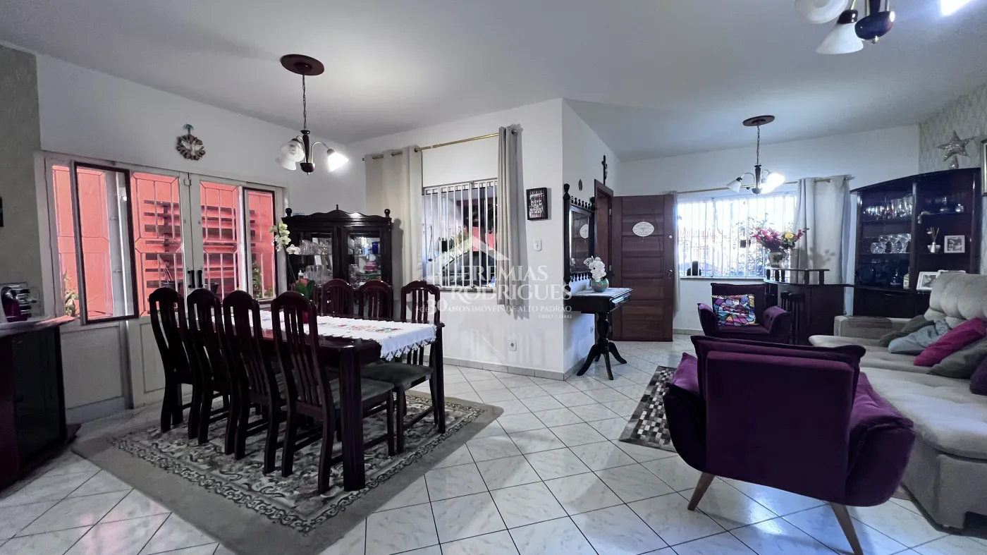 Casa com 5 dormitórios, 349 m² - Parque Santo Antônio - Taubaté/SP