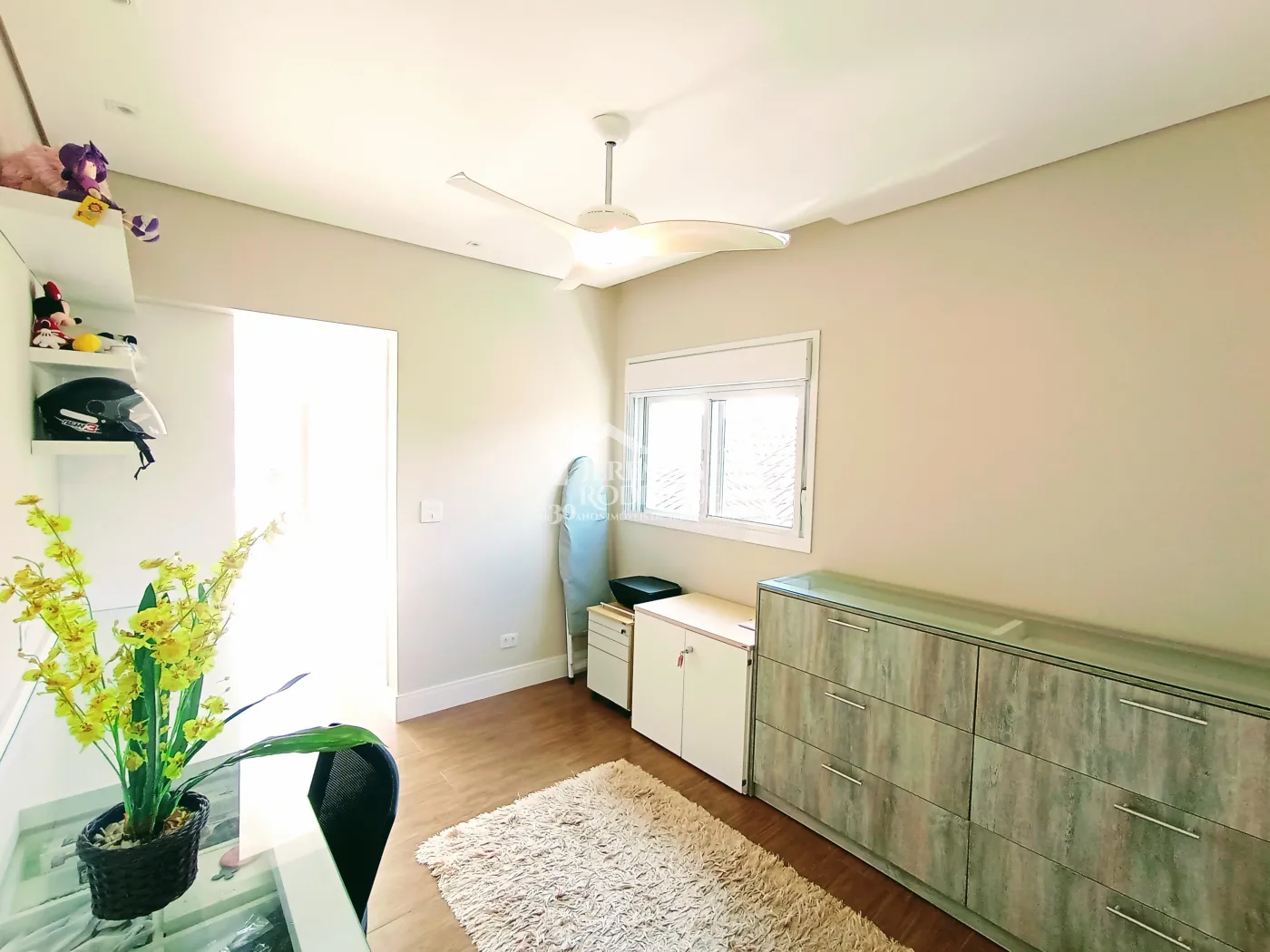 Casa à venda com 4 suítes no Condomínio Altos da Serra VI em São José dos Campos/SP