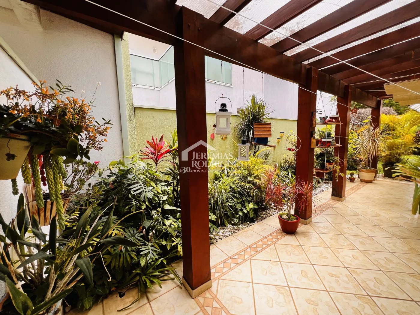 Casa com 4 dormitórios, 305 m² - Condomínio Taubaté Village - Taubaté/SP.