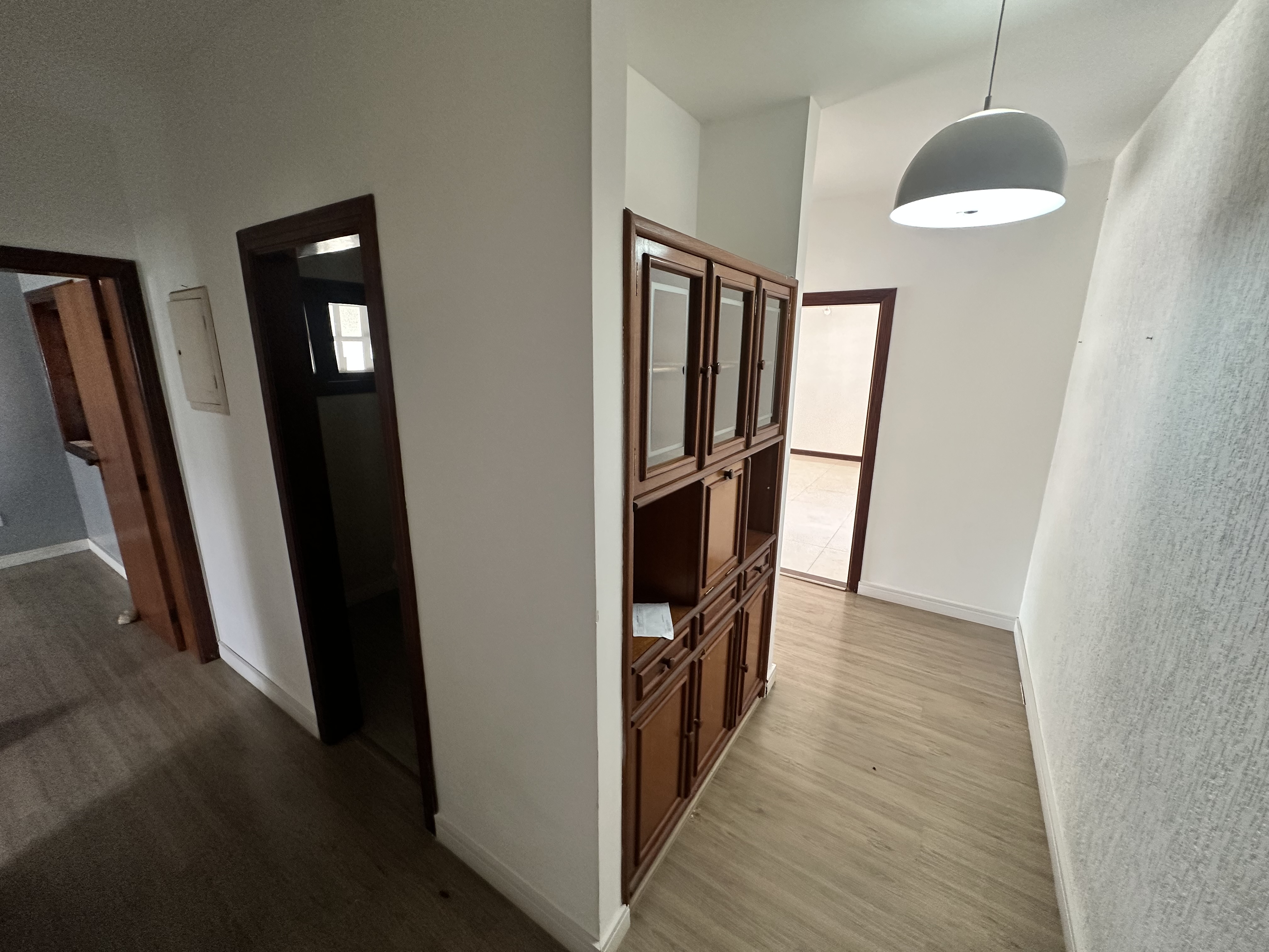 Casa para venda e locação com 6 dormitórios no Condomínio Village Paineiras em Pindamonhangaba/SP.